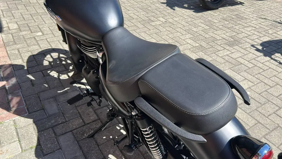 Royal Enfield Meteor 350 (2021 - 26) (4)