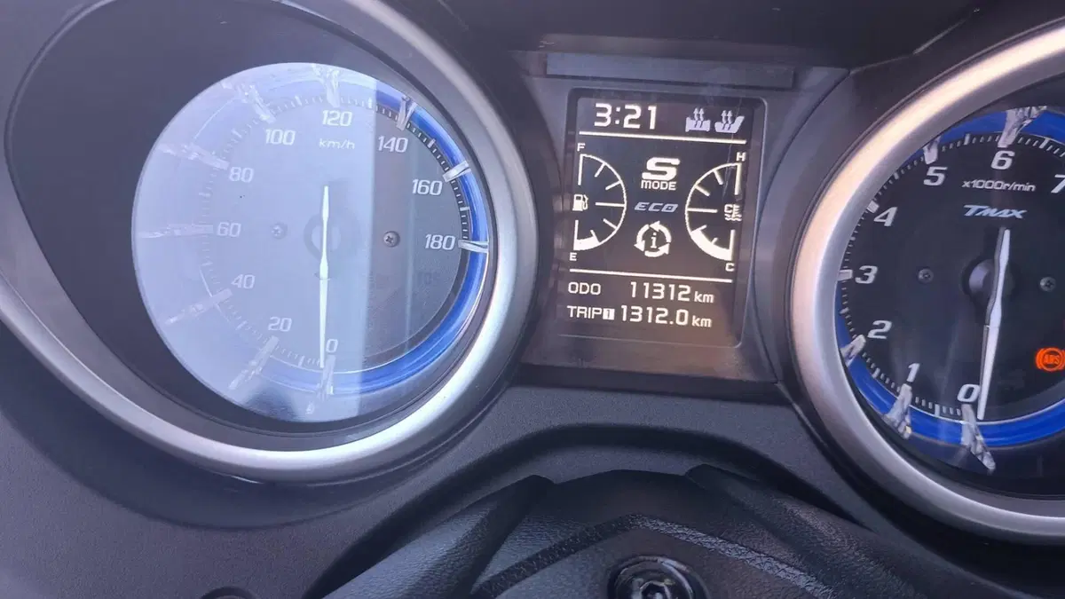 Yamaha T-Max 530 ABS (2015 - 17) (6)