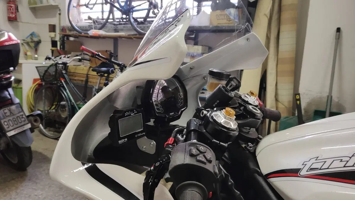 Triumph Street Triple 765 R (2023 - 26) (7)