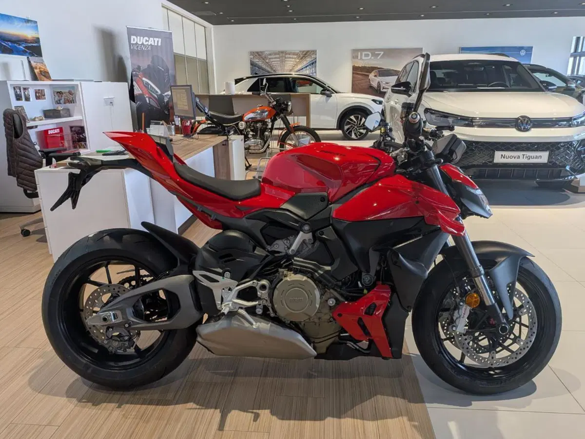 Ducati Streetfighter V4 (2025 - 26)