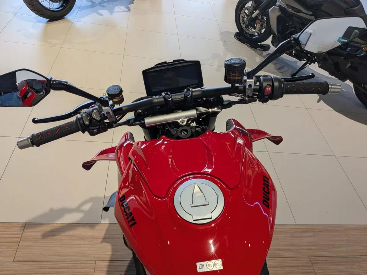Ducati Streetfighter V4 (2025 - 26) (7)