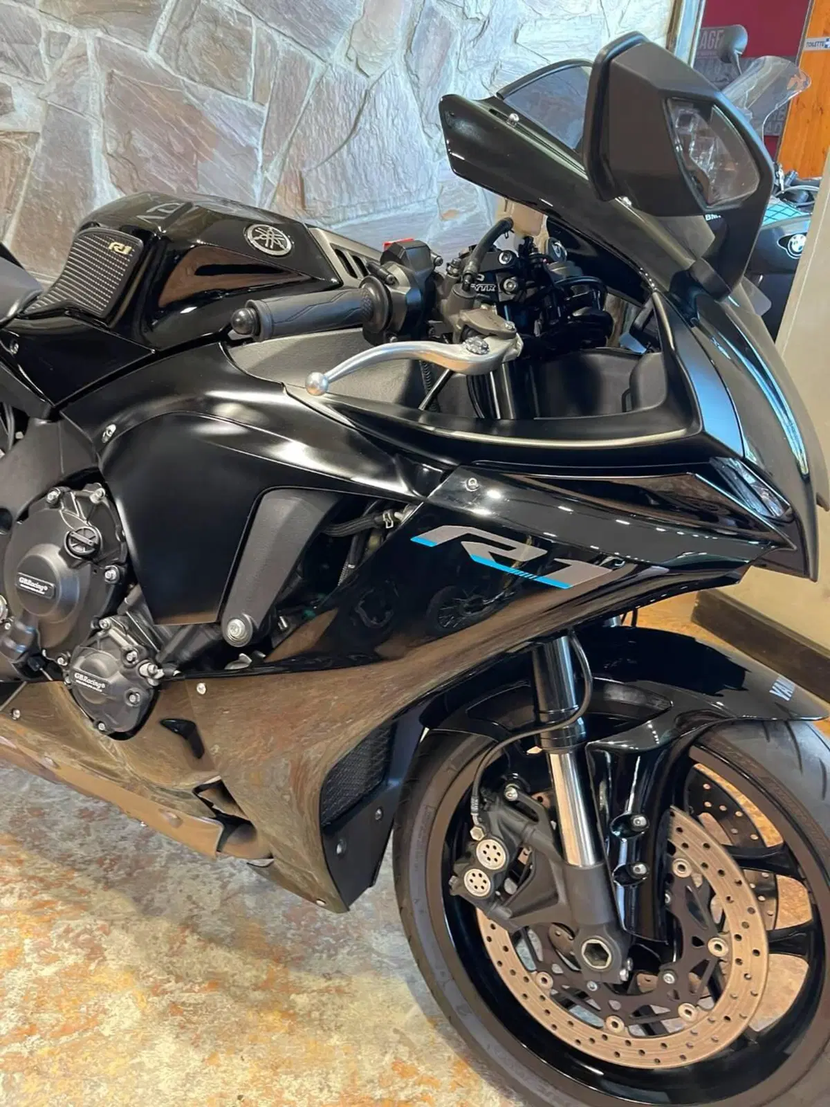 Yamaha YZF R1 GYTR (2023 - 24) (10)