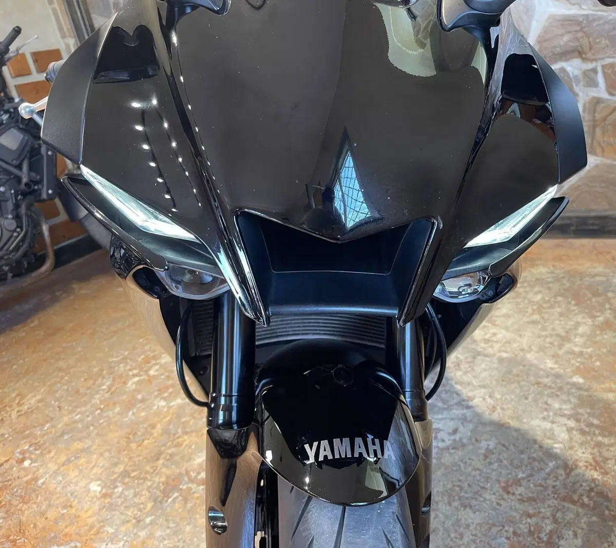 Yamaha YZF R1 GYTR (2023 - 24) (18)