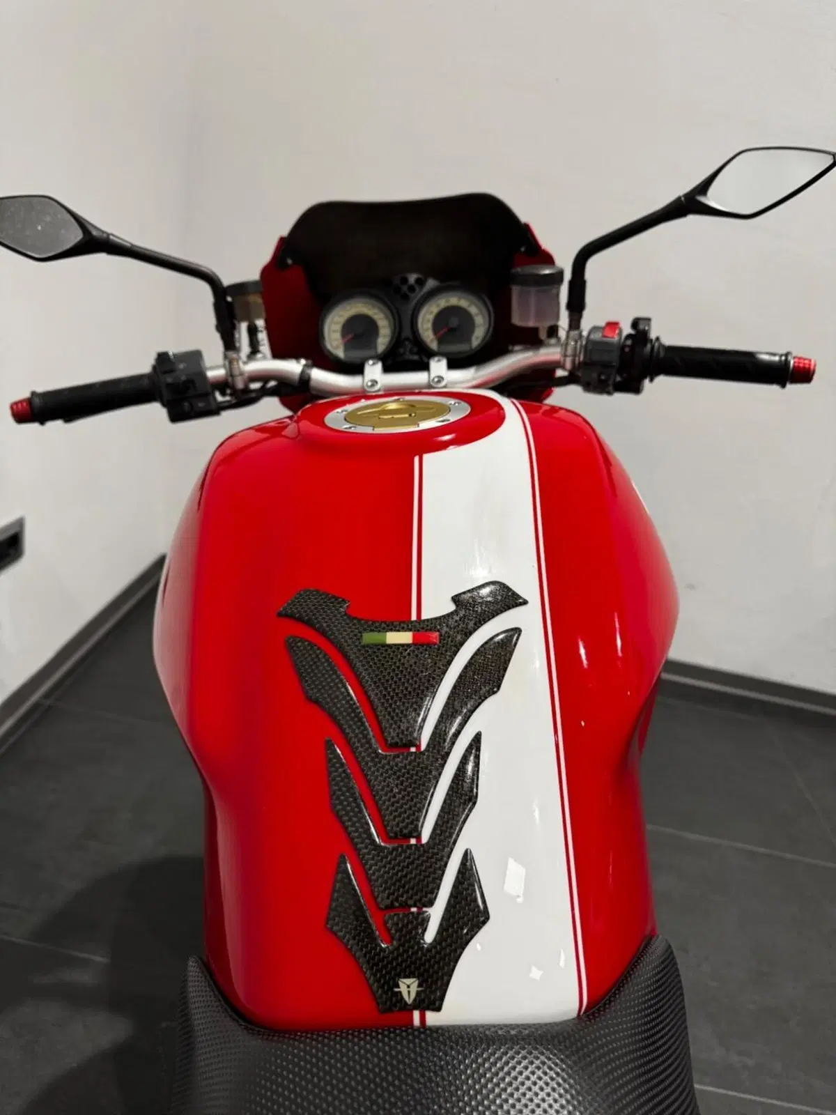 Ducati Monster S2R 1000 (6)