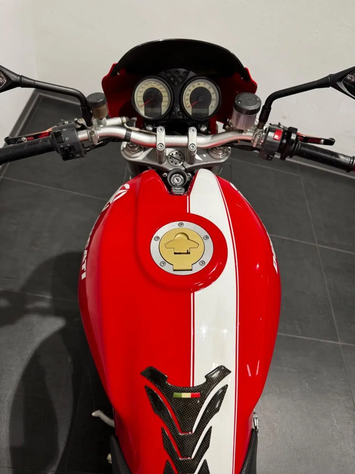 Ducati Monster S2R 1000 (9)