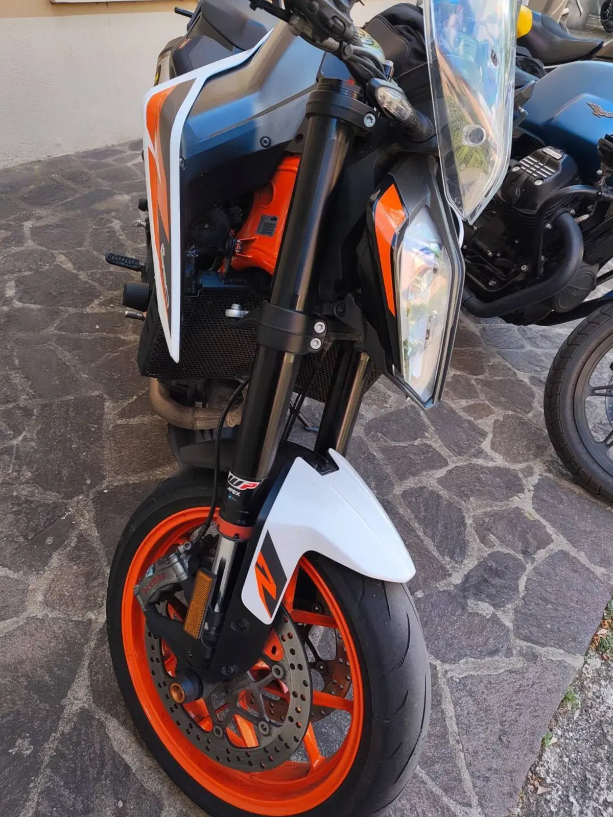 KTM 890 Duke R (2020) (4)