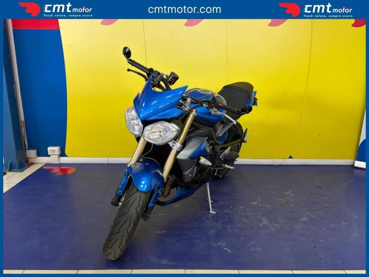 Triumph Street Triple (2013) (2)