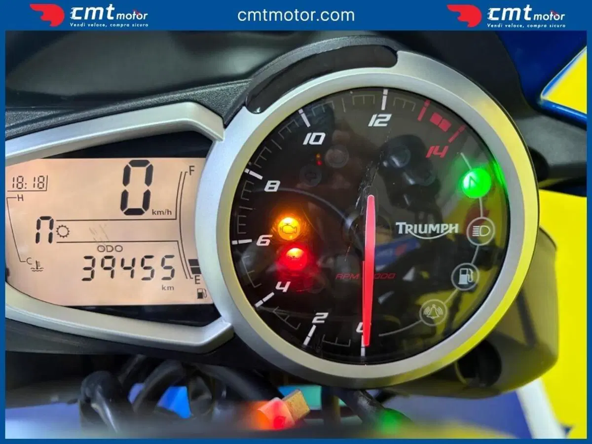 Triumph Street Triple (2013) (5)