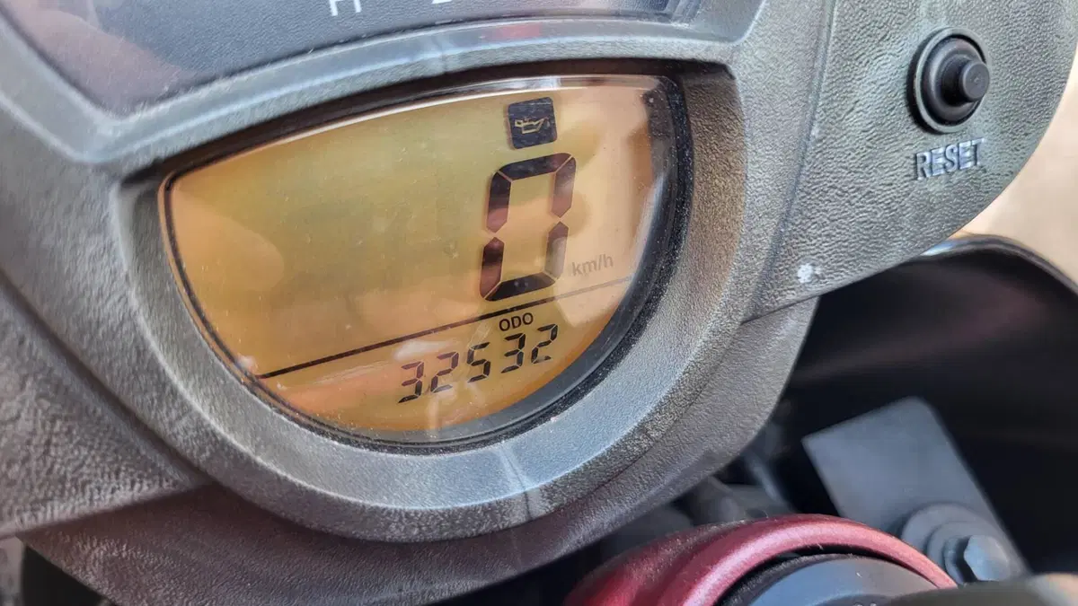 Kawasaki ER-6N (2006 - 09) (6)