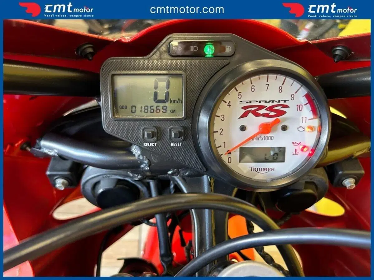 Triumph Sprint 955 RS i (2000 - 02) (5)