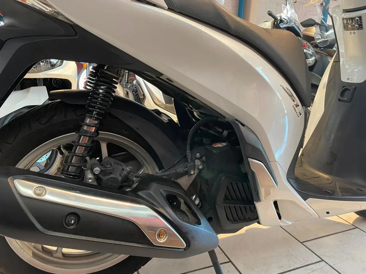 Honda SH 150i ABS (2013 - 16) (2)