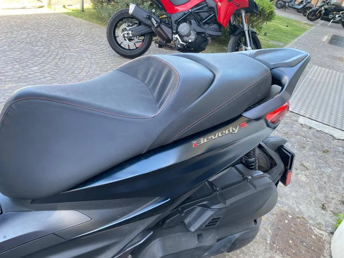 Piaggio Beverly 400 S ABS-ASR (2021 - 24) (7)