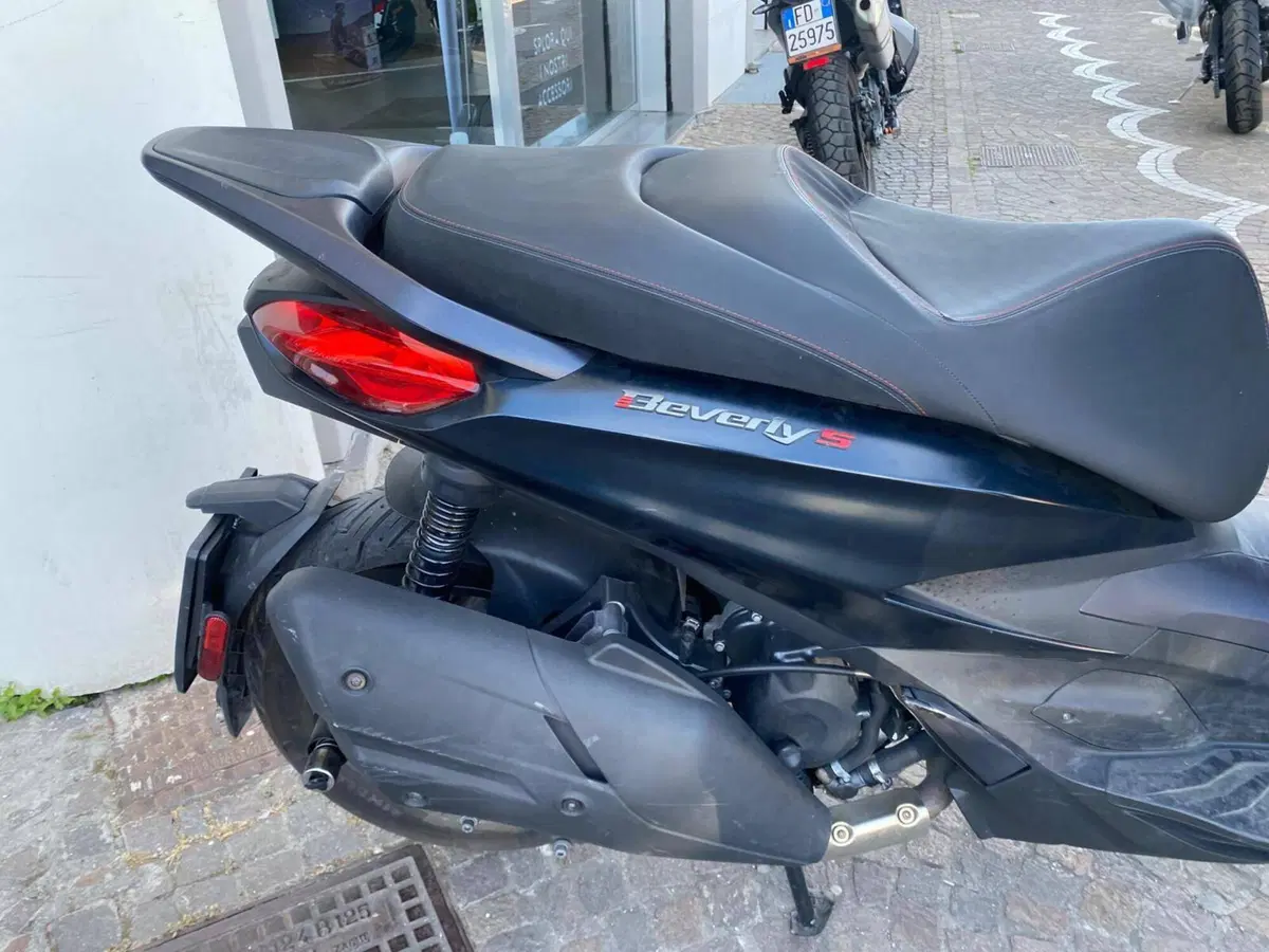 Piaggio Beverly 400 S ABS-ASR (2021 - 24) (8)