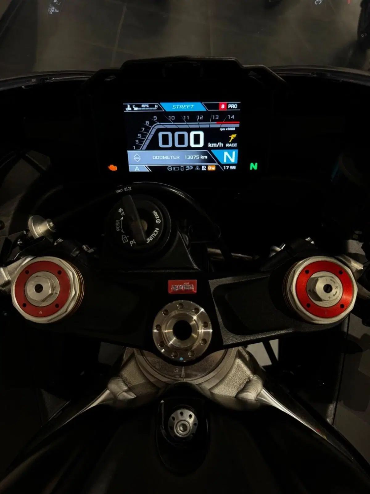 Aprilia RSV4 1100 (2021 - 24) (11)