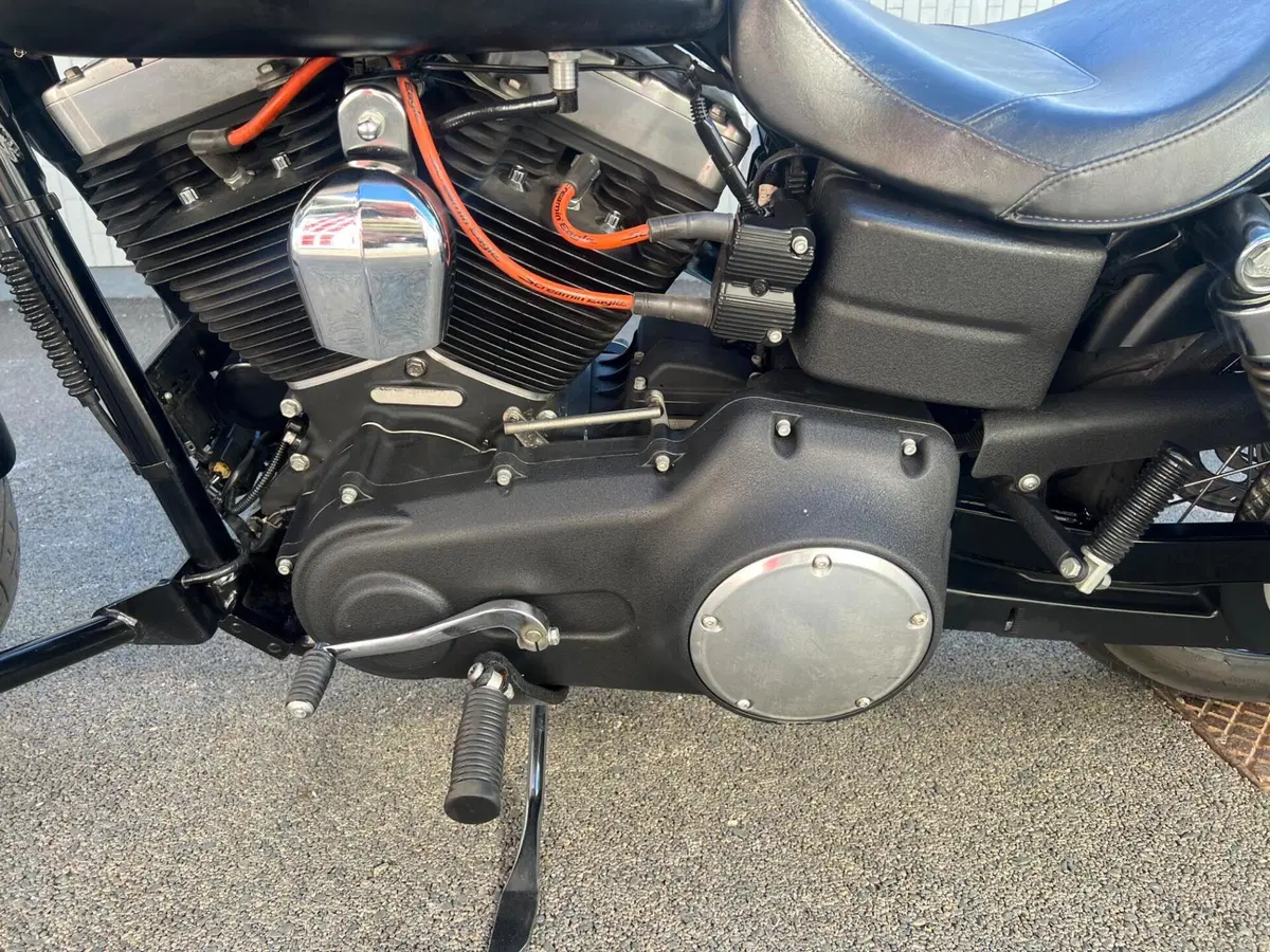 Harley-Davidson 1584 Street Bob (2008 - 15) - FXDB (14)