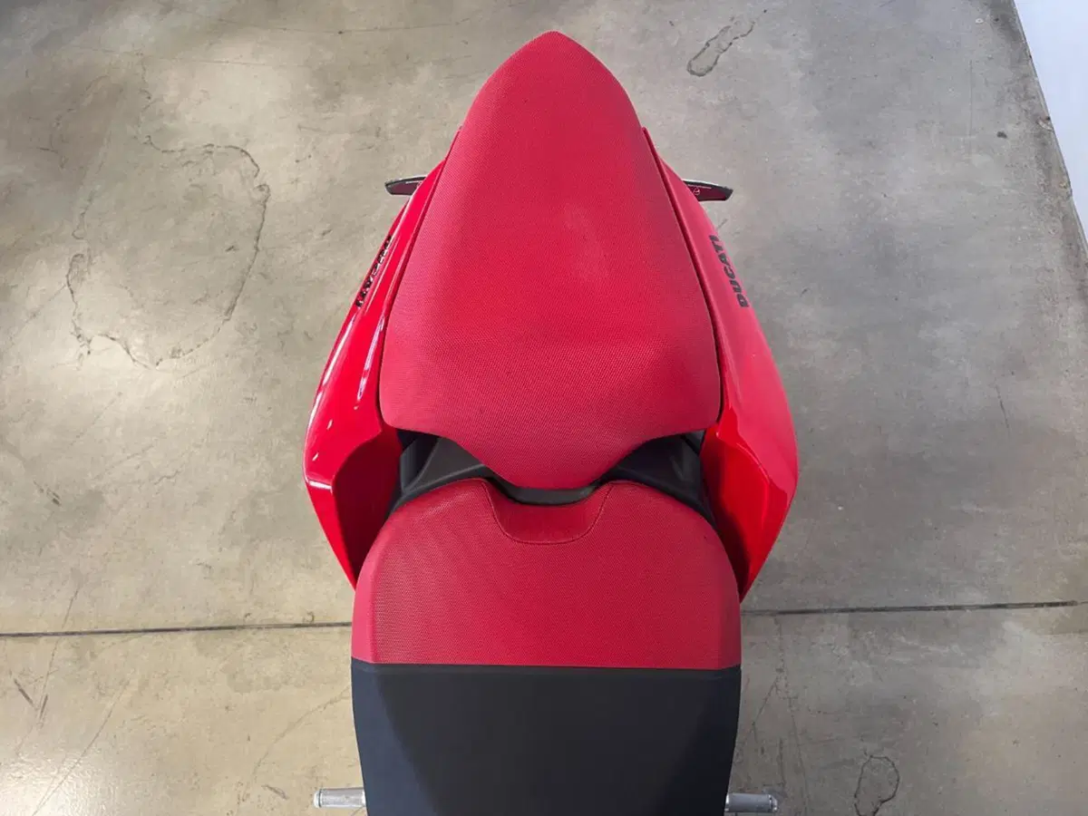 Ducati Streetfighter V4 S (2023 - 24) (8)