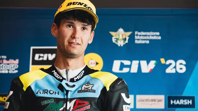 Stava per smettere, ora domina nel CIV e fa podio da wild card nel mondiale Sportbike: la storia di Filippo Bianchi