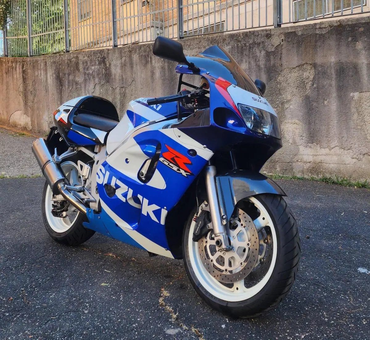 Suzuki Gsxr 600 srad