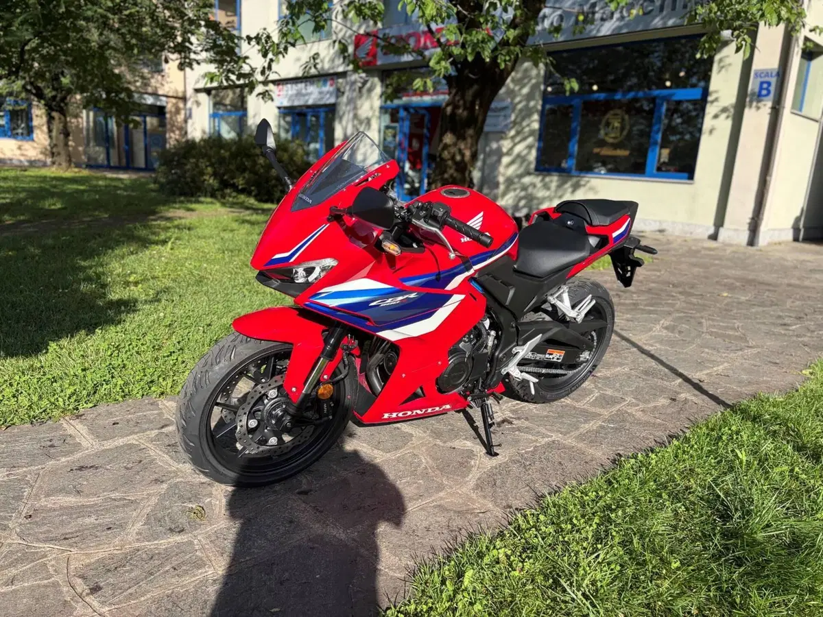 Honda CBR 500 R (2026) (2)