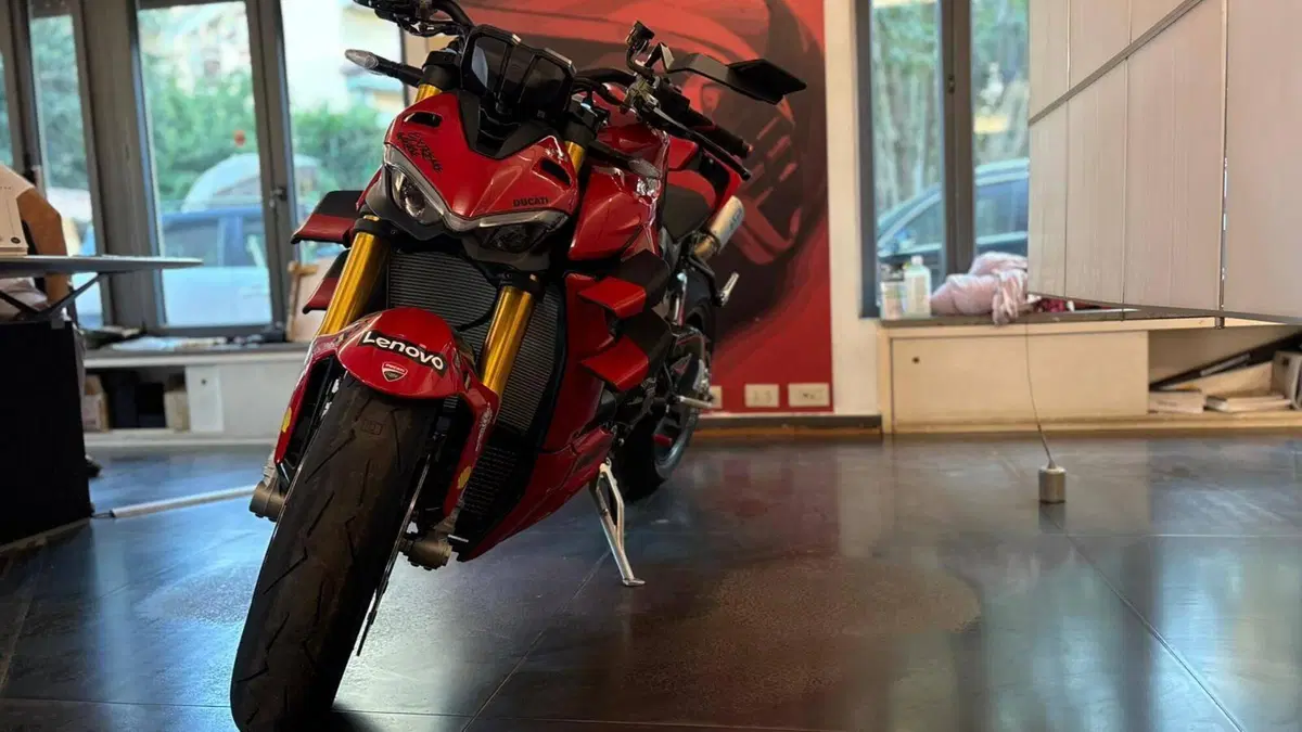Ducati Streetfighter V4 S (2023 - 24) (3)