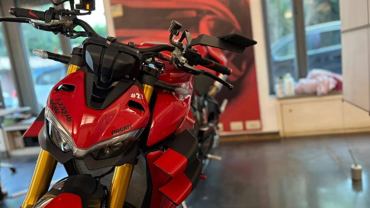 Ducati Streetfighter V4 S (2023 - 24) (4)