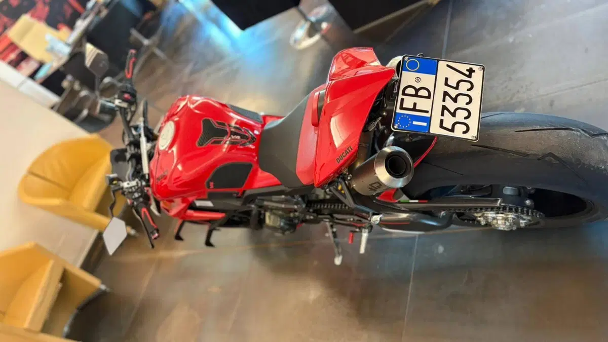 Ducati Streetfighter V4 S (2023 - 24) (5)