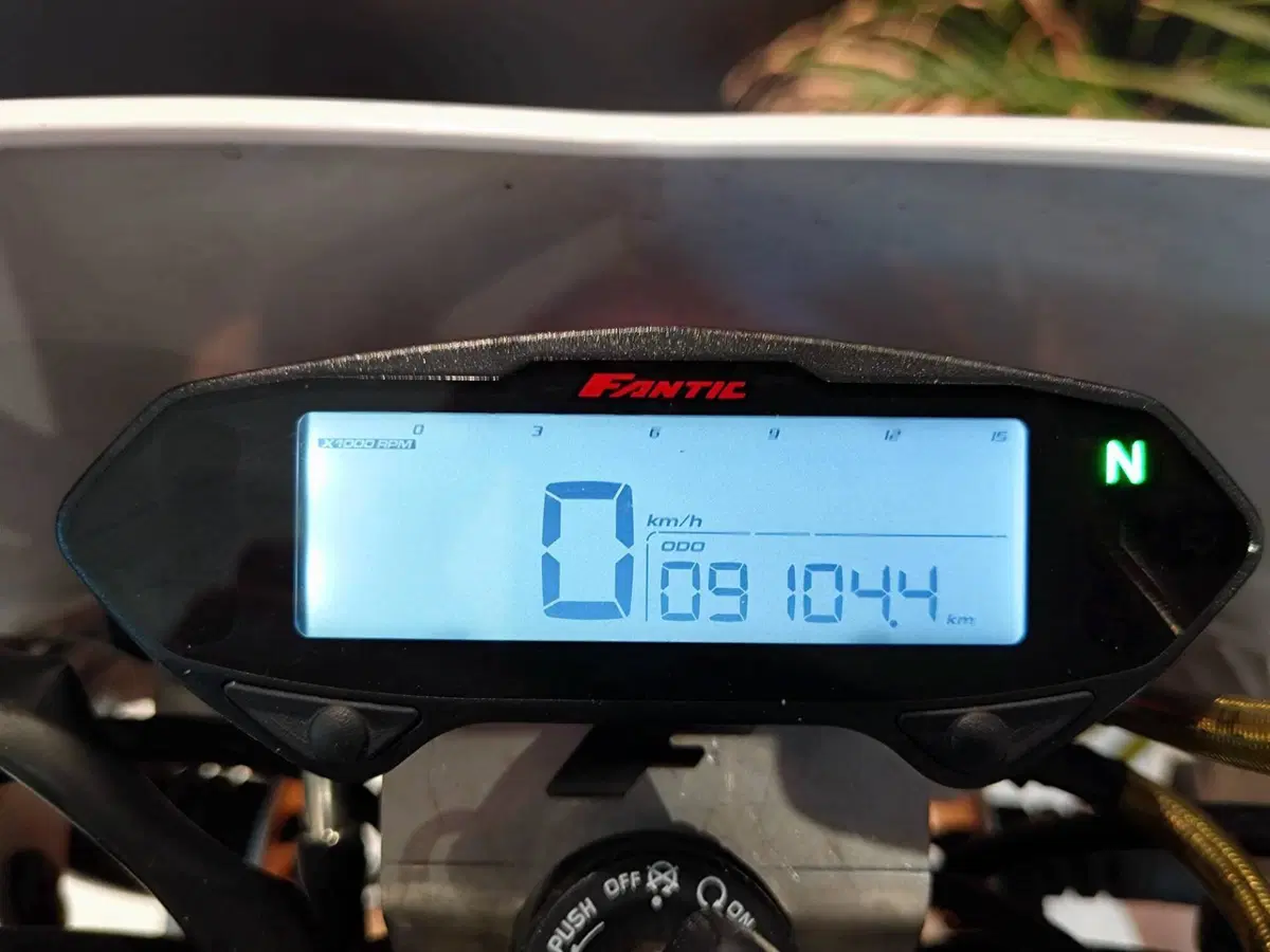 Fantic Motor Motard 125 Performance 4t (2020) (8)