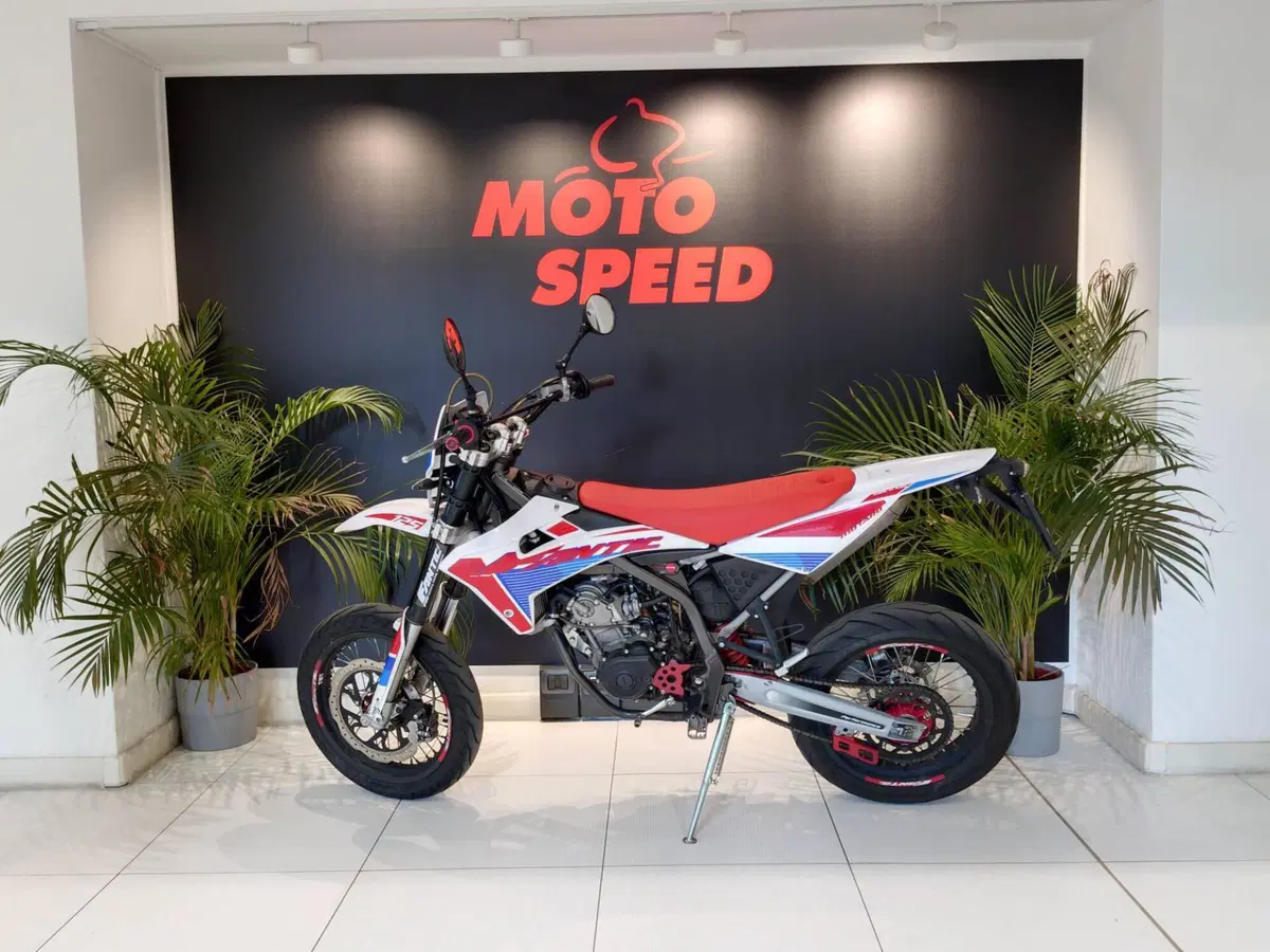 Fantic Motor Motard 125 Performance 4t (2020) (5)