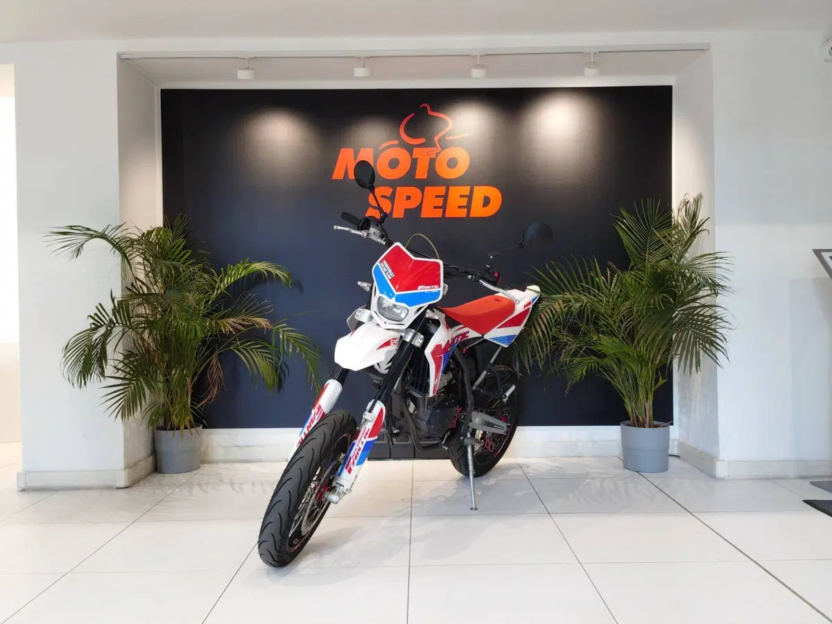 Fantic Motor Motard 125 Performance 4t (2020) (4)