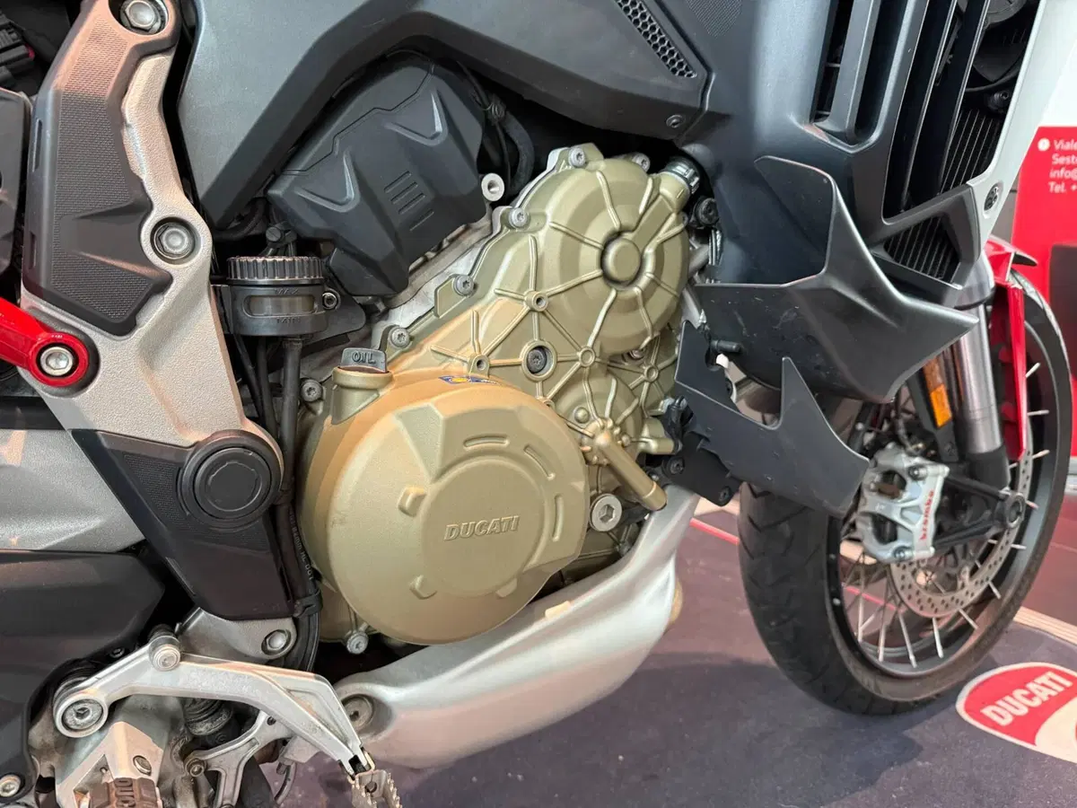 Ducati Multistrada V4 S (2021 - 24) (4)