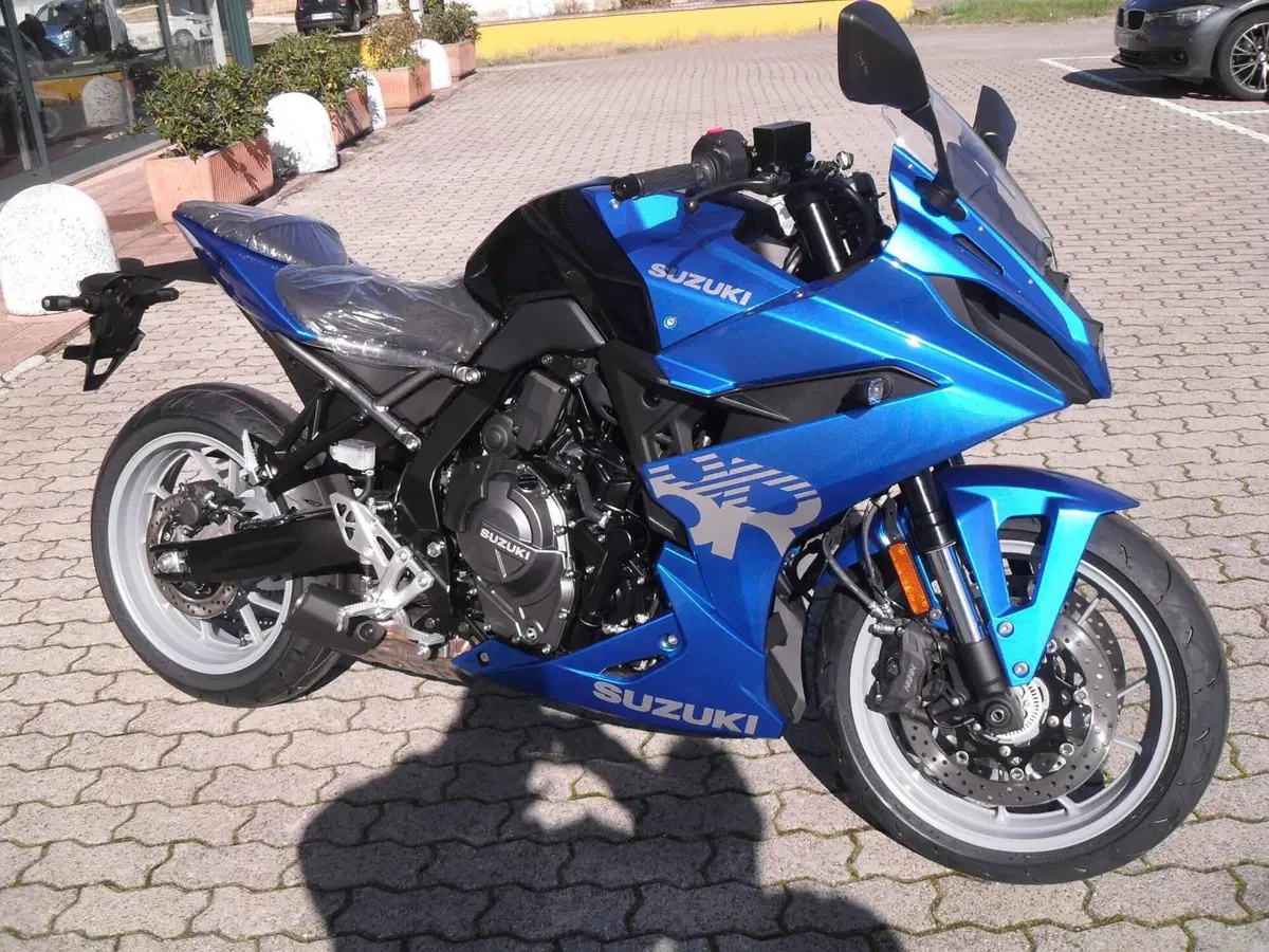 Suzuki GSX-8R (2024 - 26) (3)