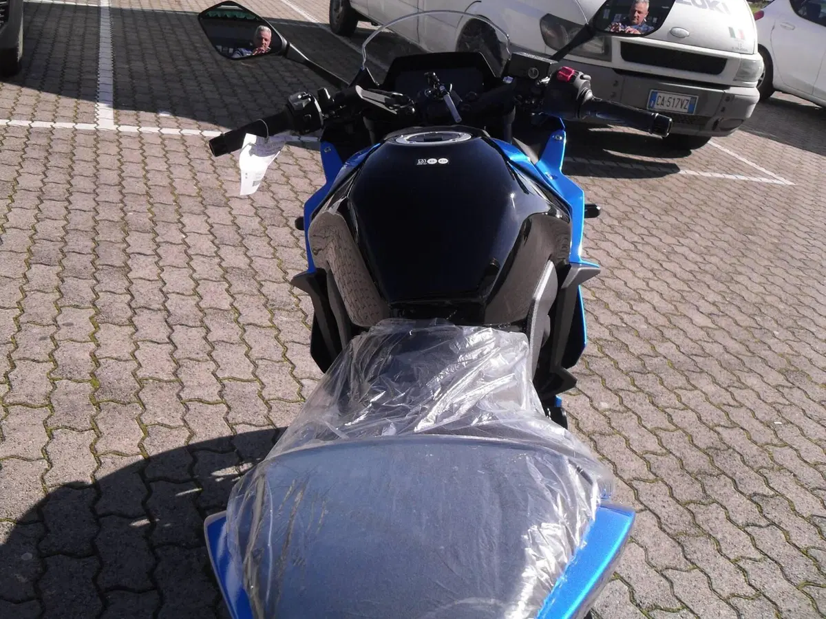 Suzuki GSX-8R (2024 - 26) (4)