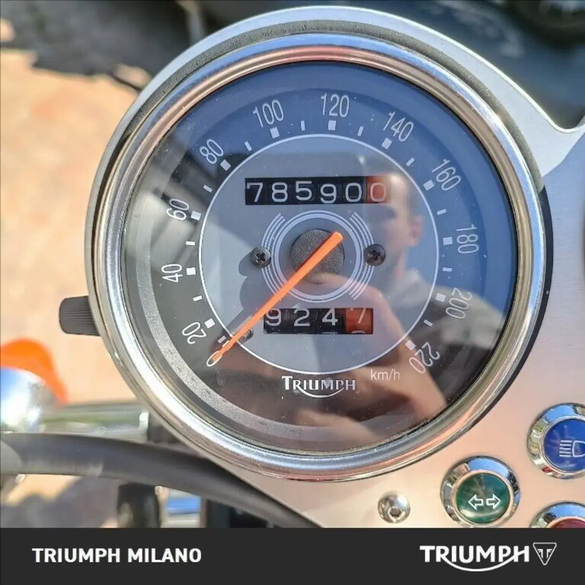 Triumph Bonneville T100 (2001 - 07) (8)