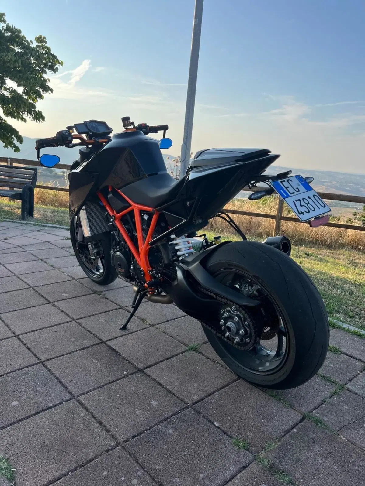 KTM 1290 Super Duke R SE ABS (2016) (4)