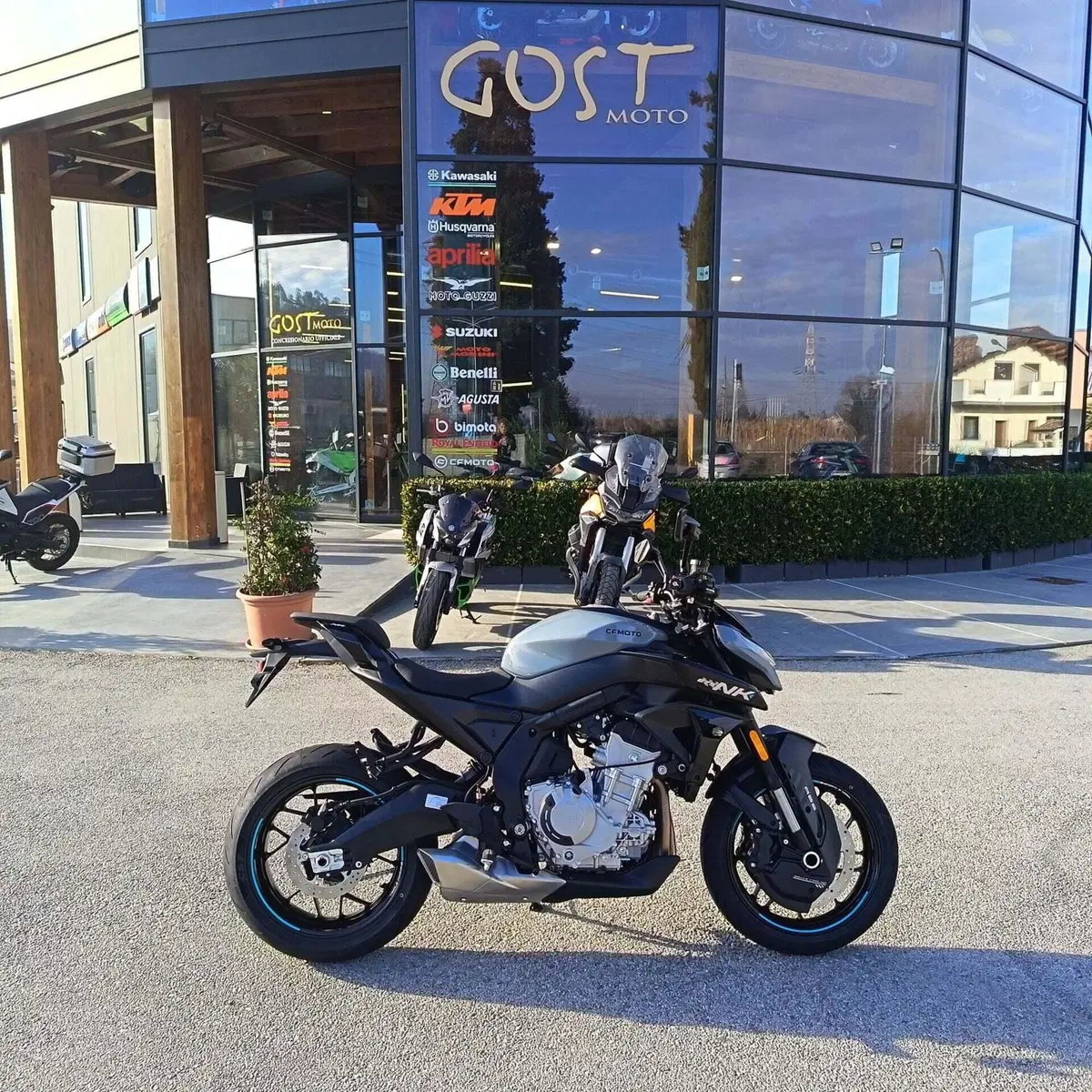 CFMOTO 675NK (2025 - 26)