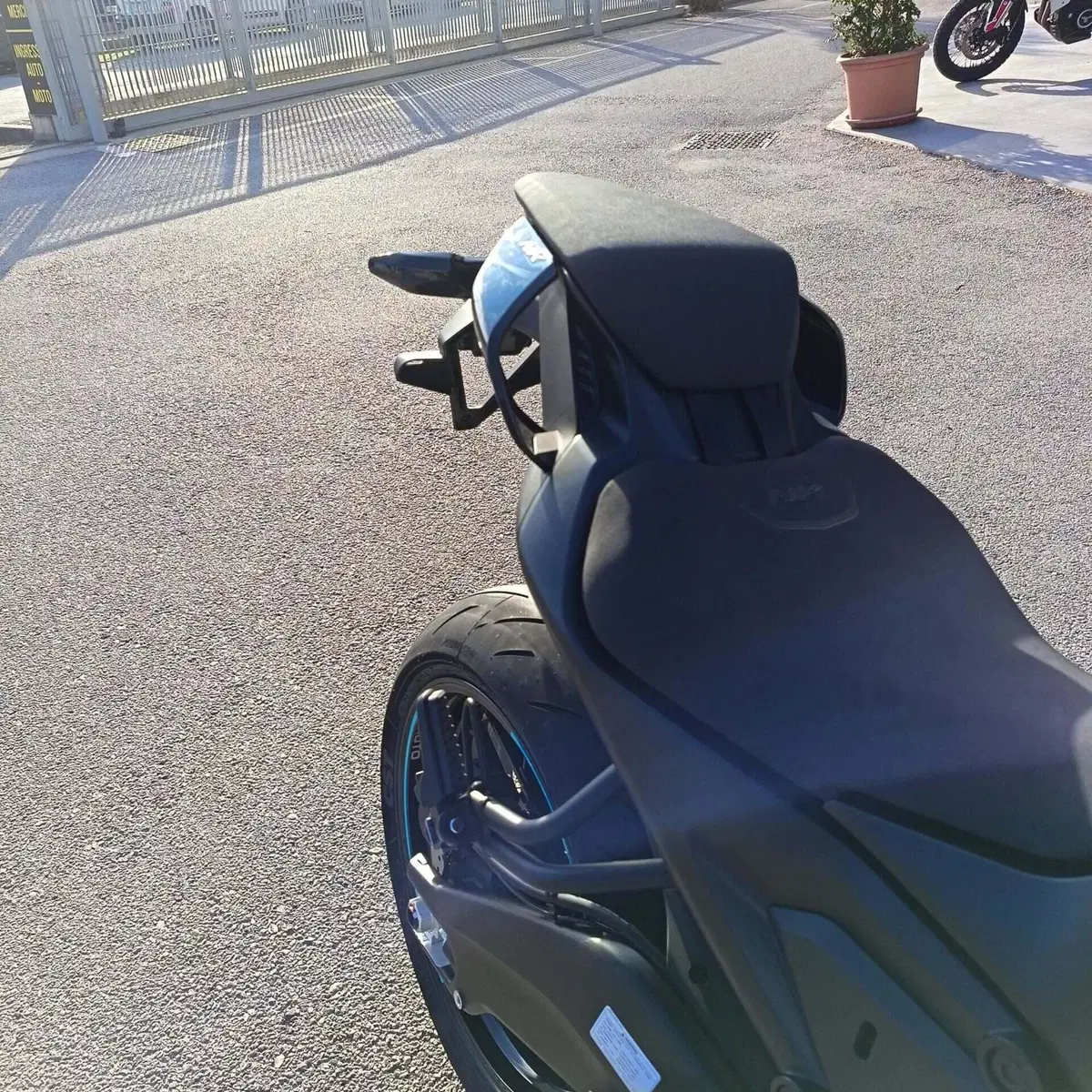 CFMOTO 675NK (2025 - 26) (9)
