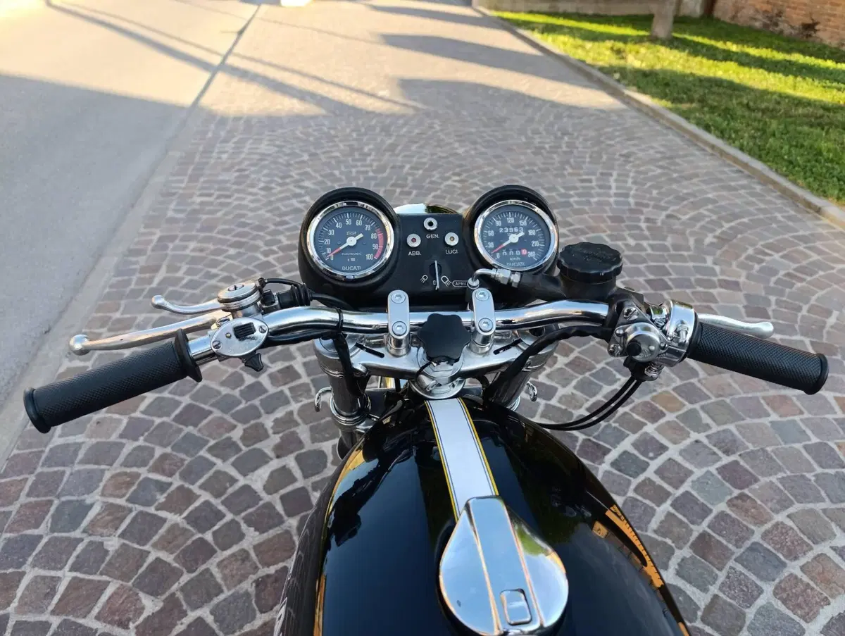 Ducati 750 S (8)