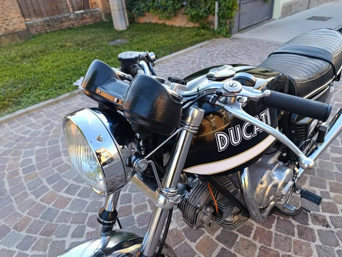 Ducati 750 S (13)
