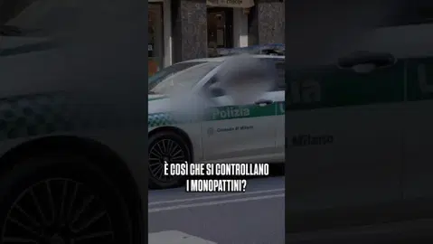 Casco obbligatorio sui monopattini elettrici: controlli efficaci? Incidenti, multe e verità #shorts