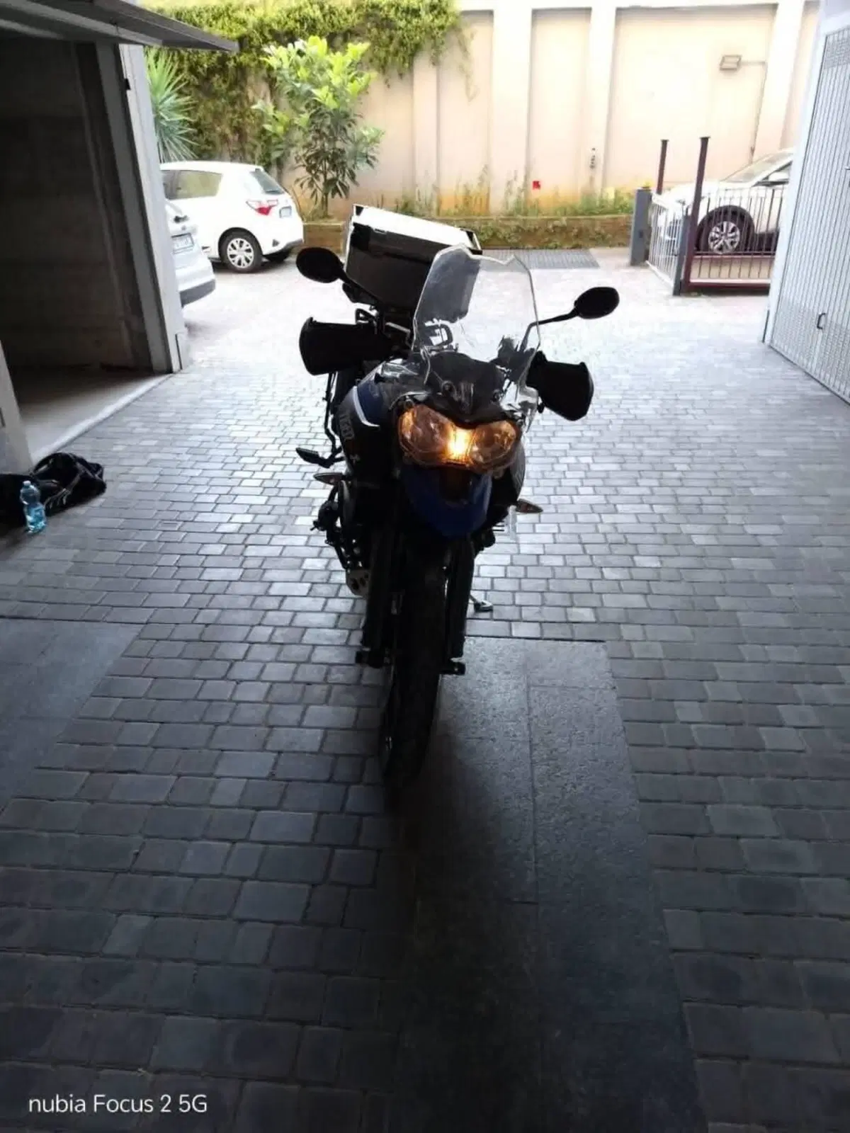 Triumph Tiger 800 XCx (2015 - 17) (2)
