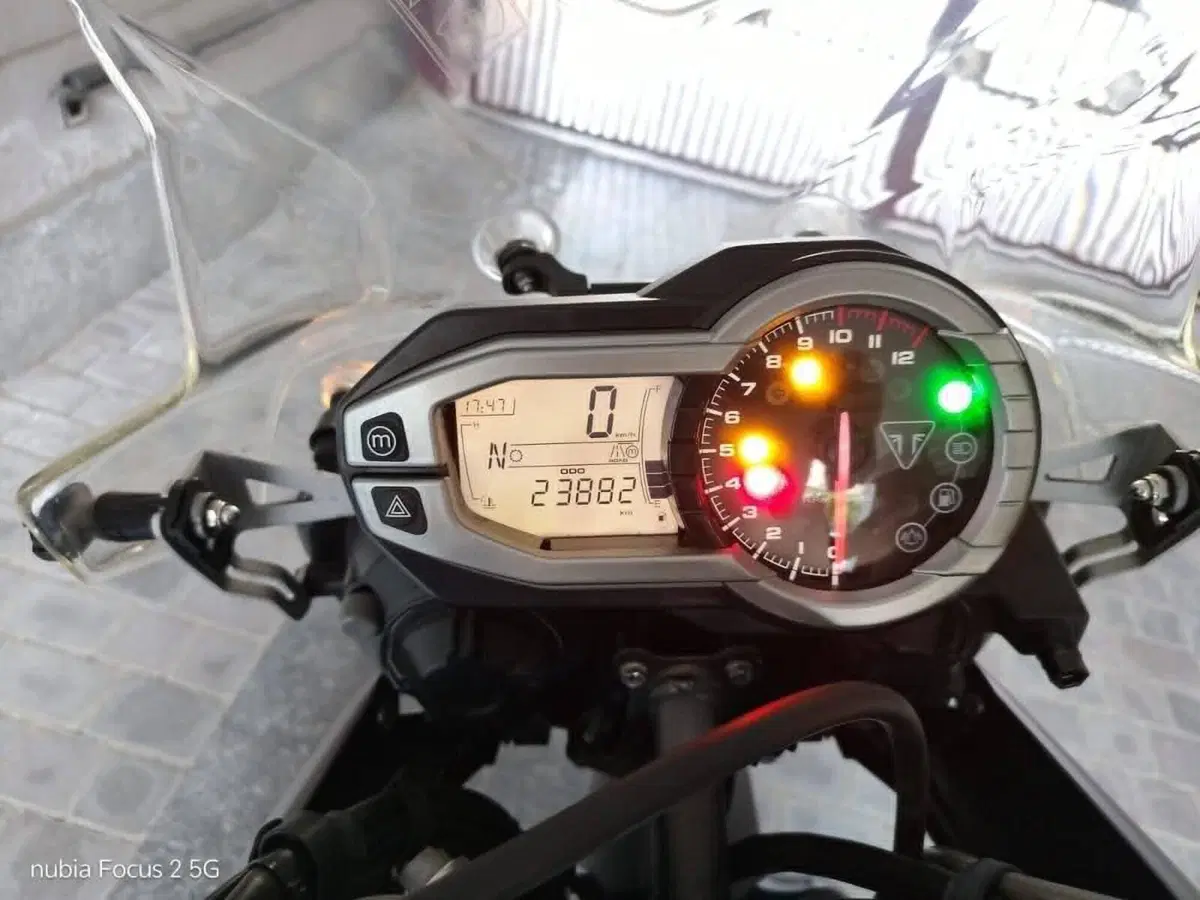 Triumph Tiger 800 XCx (2015 - 17) (12)