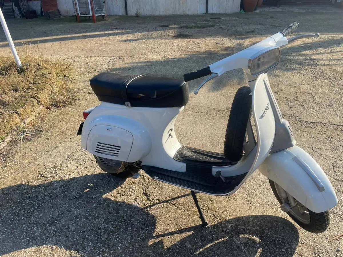 Piaggio Vespa 50 special  (2)