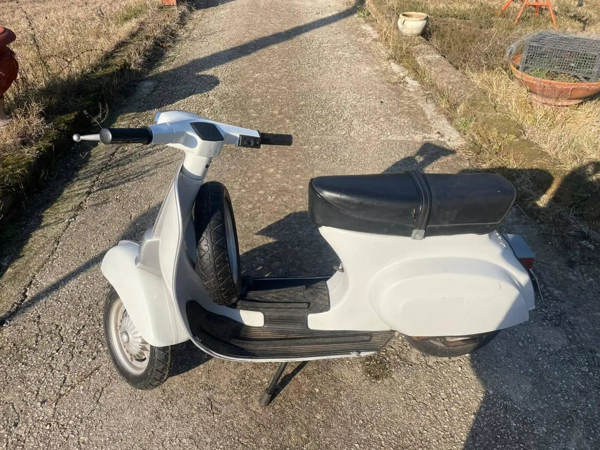 Piaggio Vespa 50 special  (4)