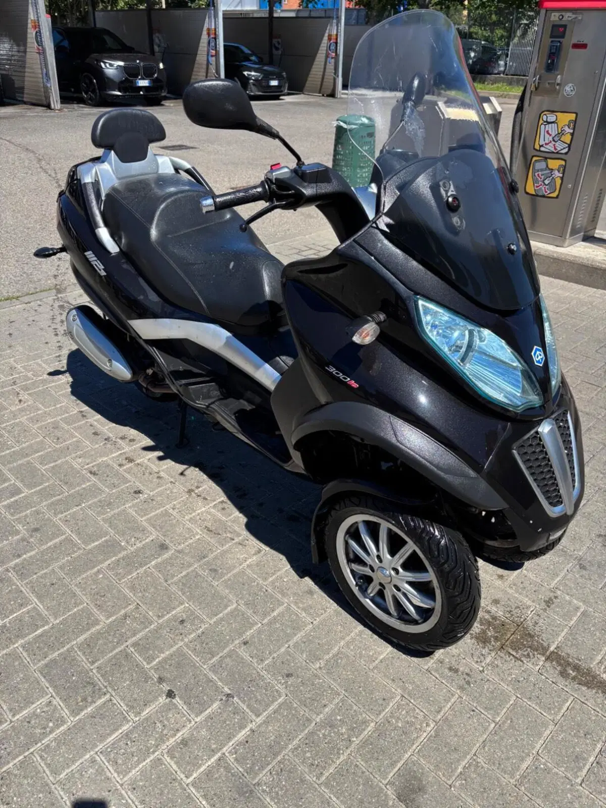 Piaggio MP3 300 Touring/LT (2011 - 13) (2)