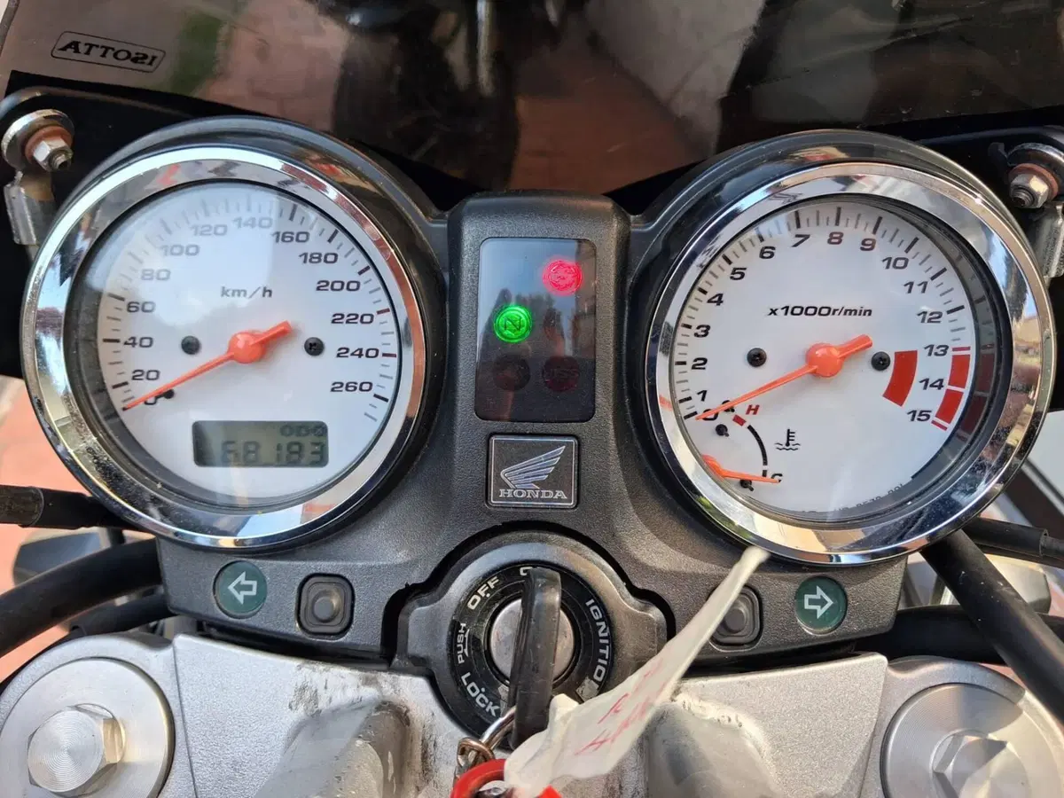 Honda Hornet 600 (2003 - 04) (4)