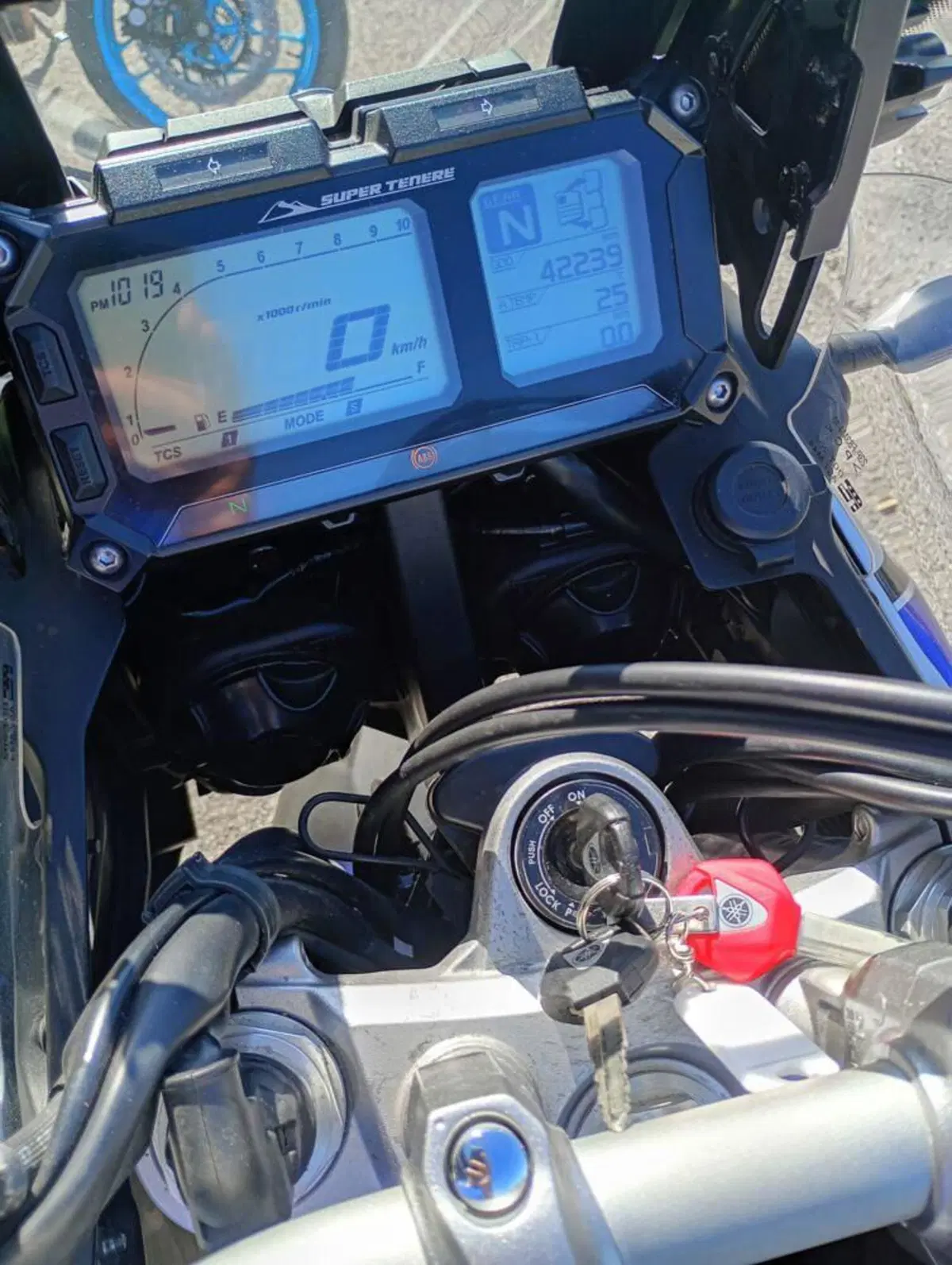 Yamaha XT1200ZE Super Ténéré (2015 - 16) (6)