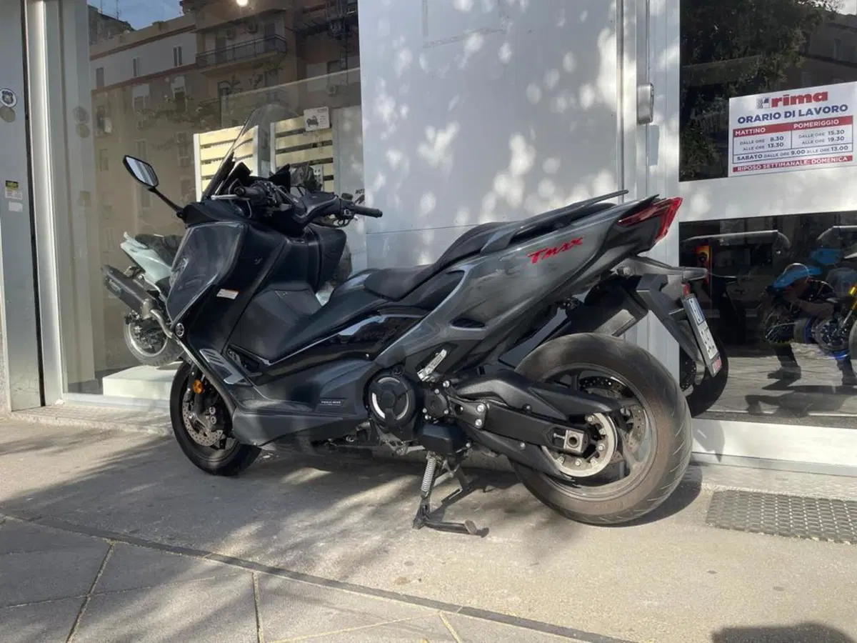 Yamaha T-Max 560 (2020 - 21) (2)