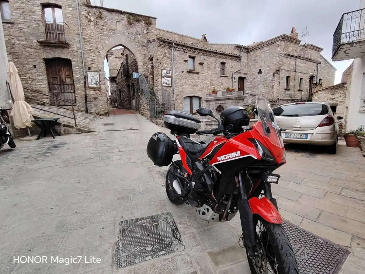 Moto Morini X-Cape 650 (2021 - 26) (2)