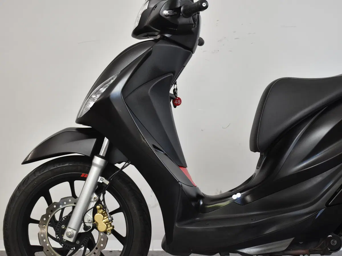 Piaggio Medley 125 S ABS (2021 - 24) (11)