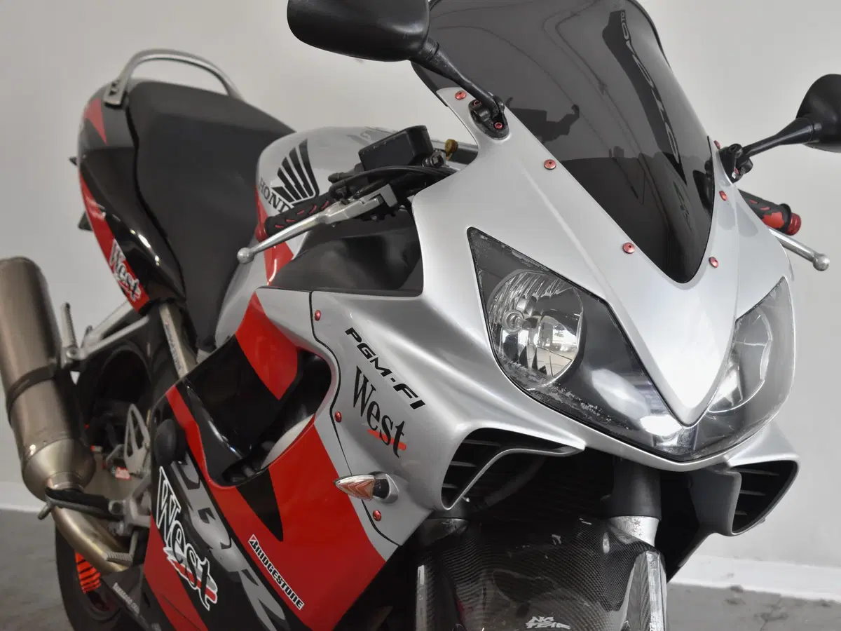 Honda CBR 600 F (2001 - 06) (14)